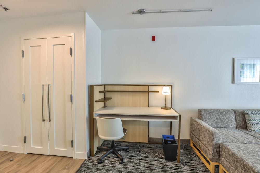 Alluxsuites At 1876, Ascend Hotel Collection Tallahassee Eksteriør bilde