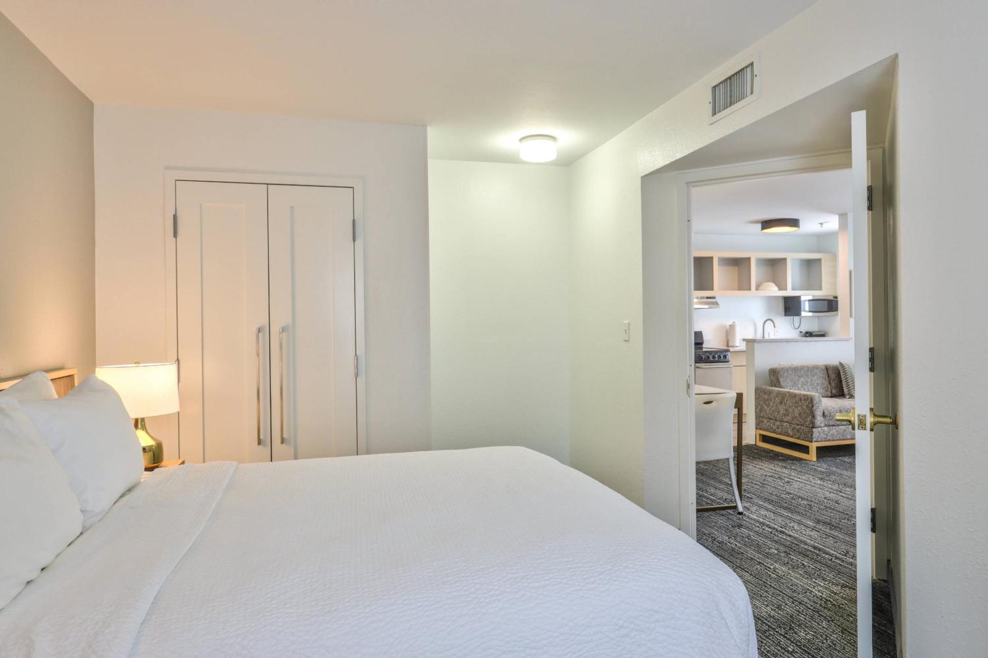Alluxsuites At 1876, Ascend Hotel Collection Tallahassee Eksteriør bilde