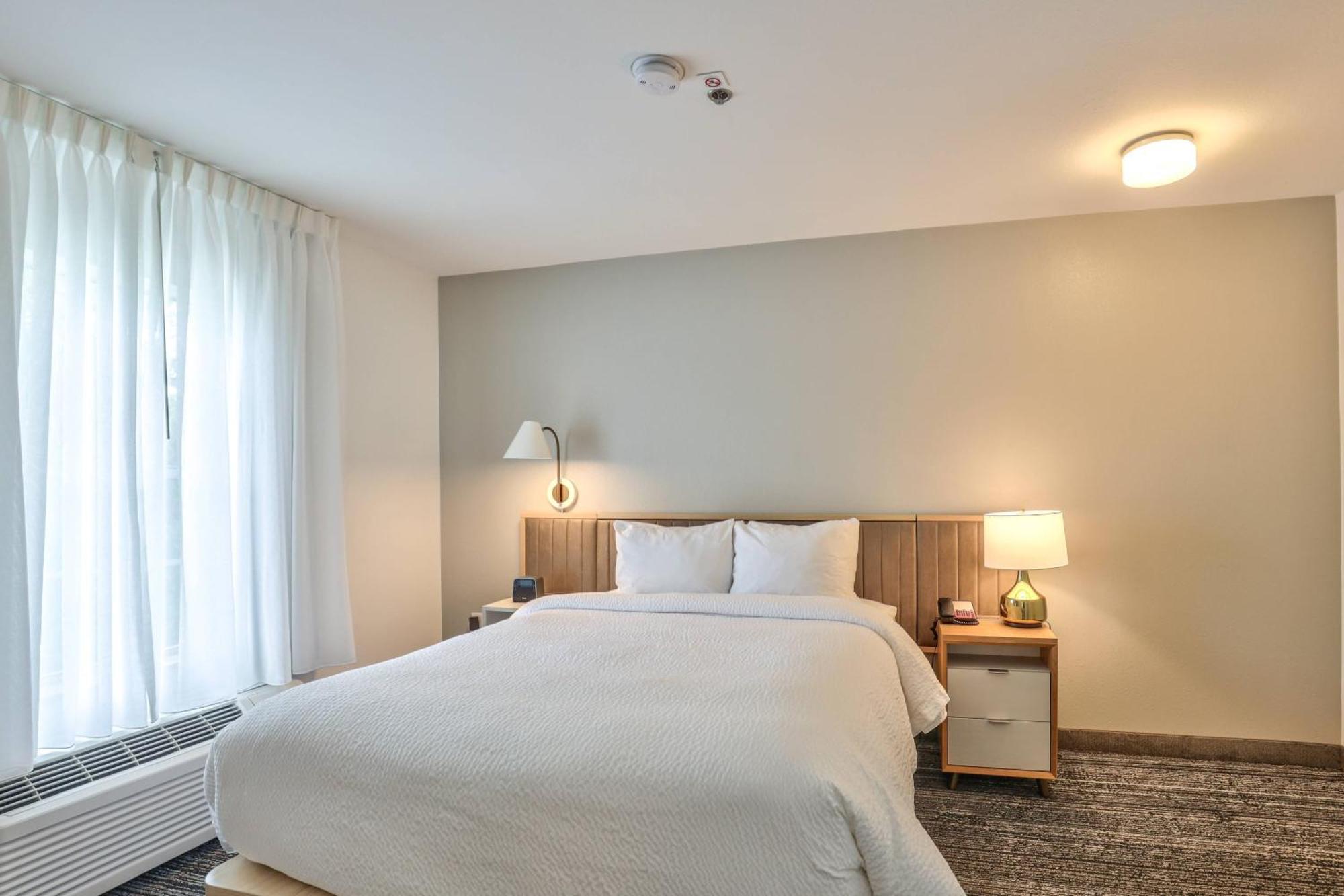 Alluxsuites At 1876, Ascend Hotel Collection Tallahassee Eksteriør bilde