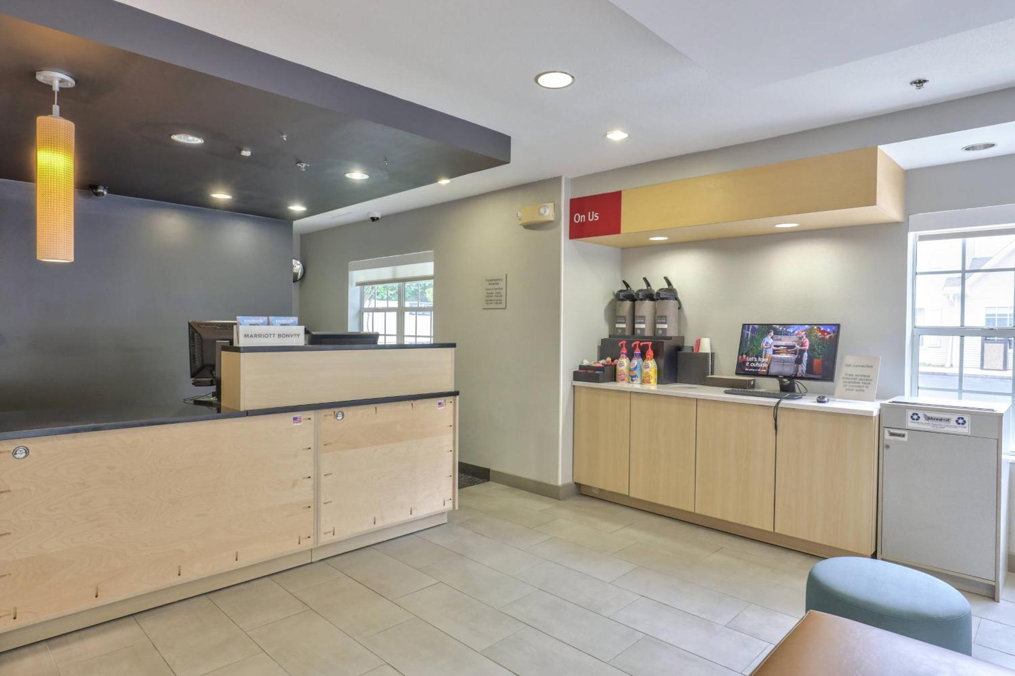 Alluxsuites At 1876, Ascend Hotel Collection Tallahassee Eksteriør bilde