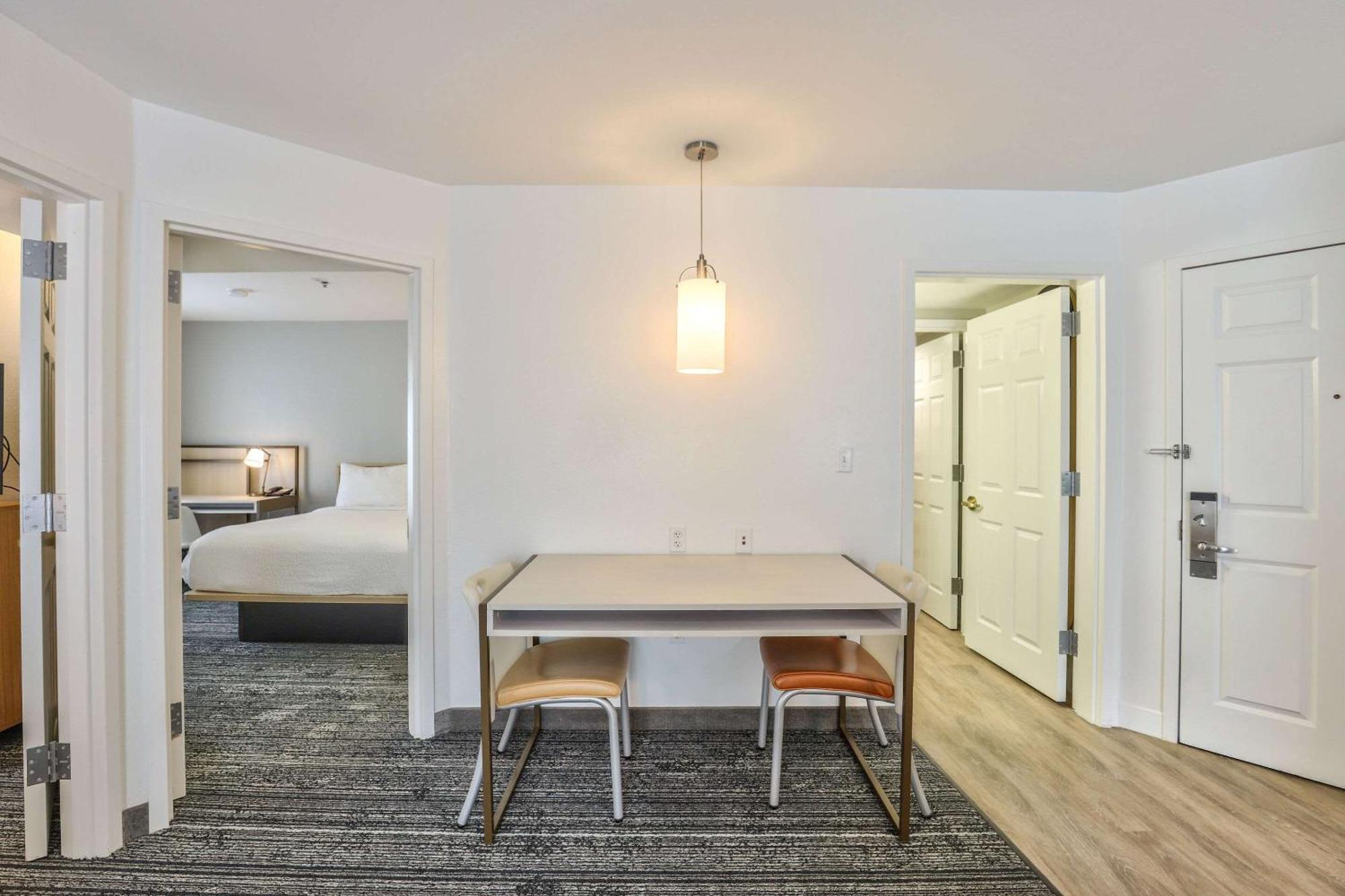 Alluxsuites At 1876, Ascend Hotel Collection Tallahassee Eksteriør bilde