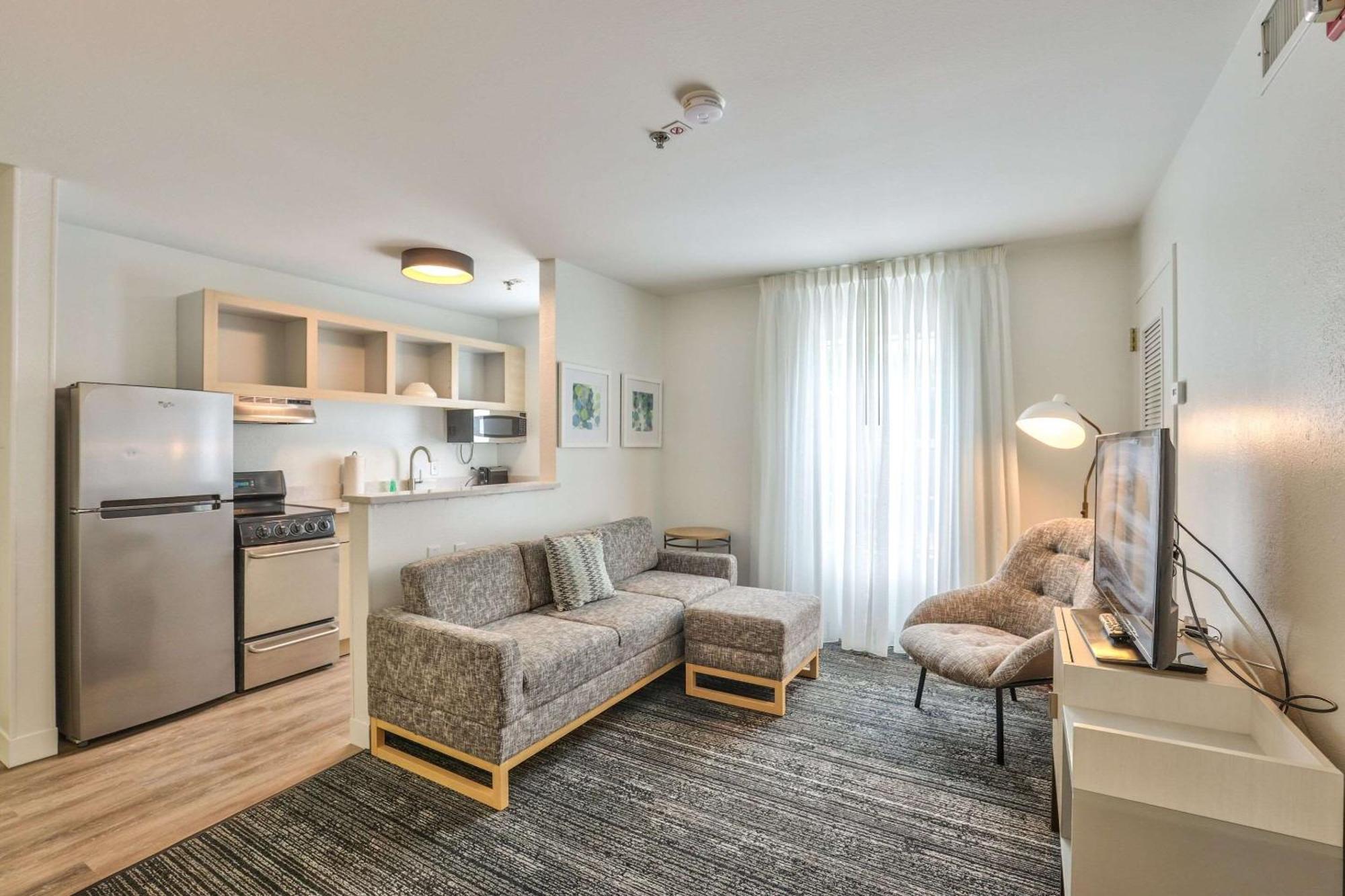 Alluxsuites At 1876, Ascend Hotel Collection Tallahassee Eksteriør bilde